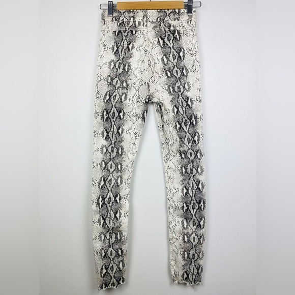 Zara Women’s Denim Jeans Skinny White Grey Snake Reptile High Rise Size 34 AU 8 - Picture 5 of 10